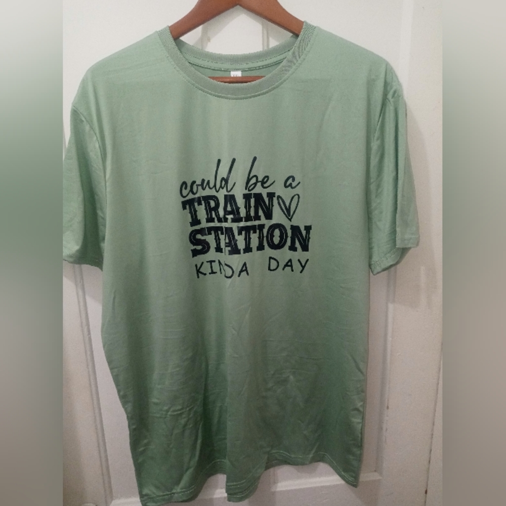 Tshirt- army green " Yellowstone" XXL  NWT